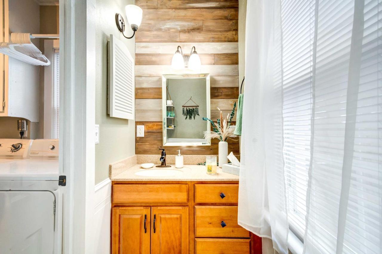 Sodus Point Home - Walkable To Beach! Экстерьер фото